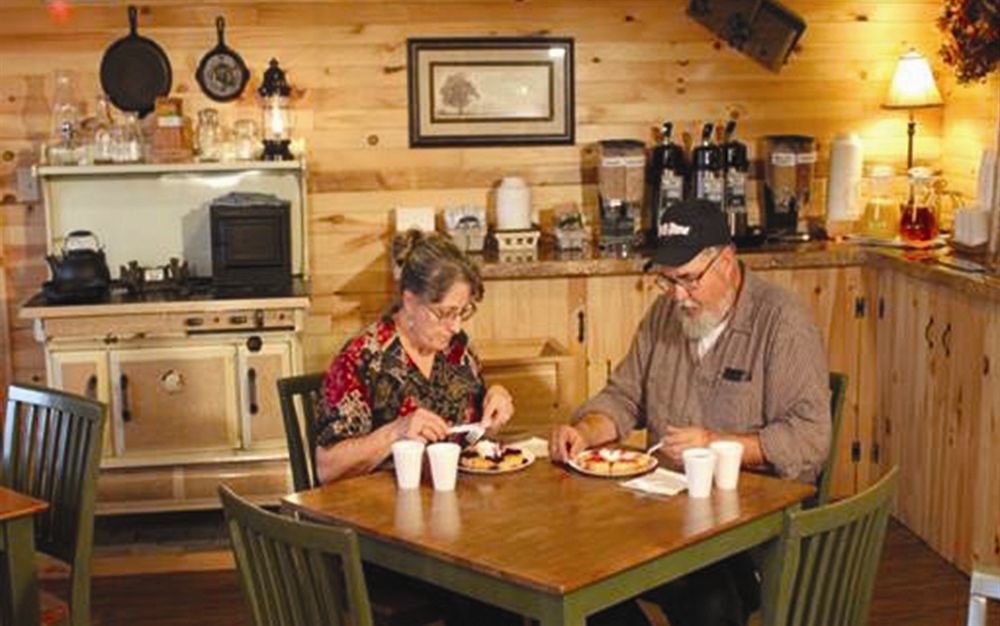 Maine Woods Inn Brewer Exteriör bild