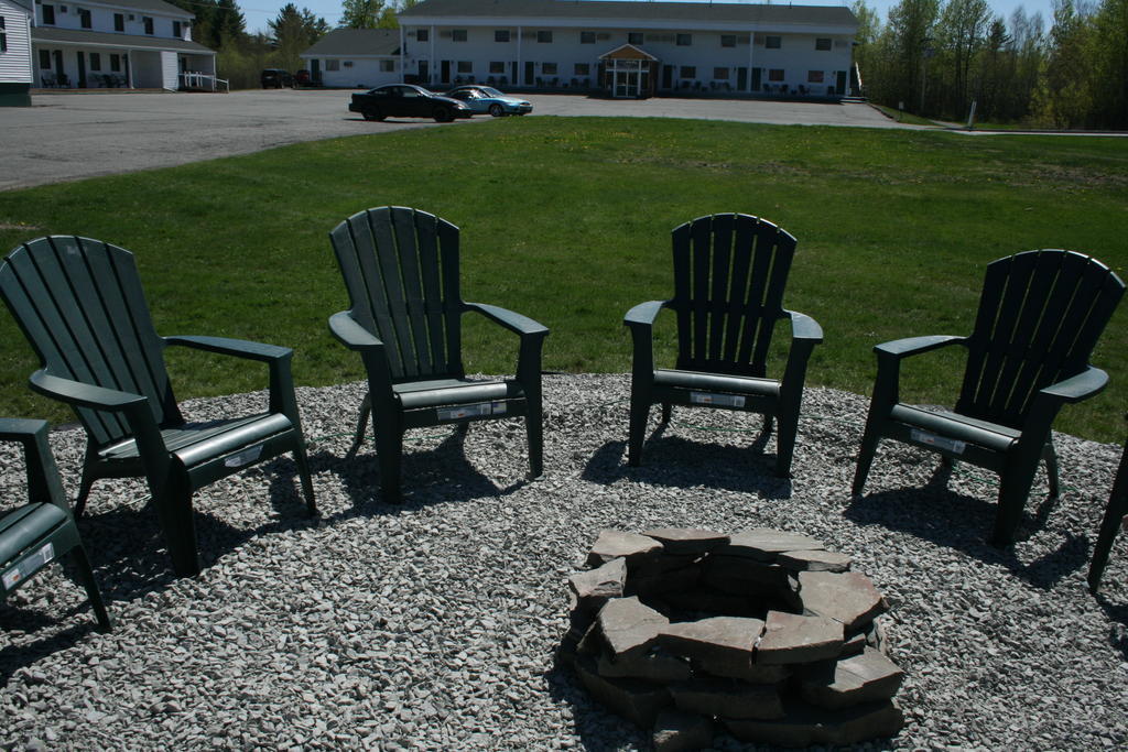 Maine Woods Inn Brewer Exteriör bild
