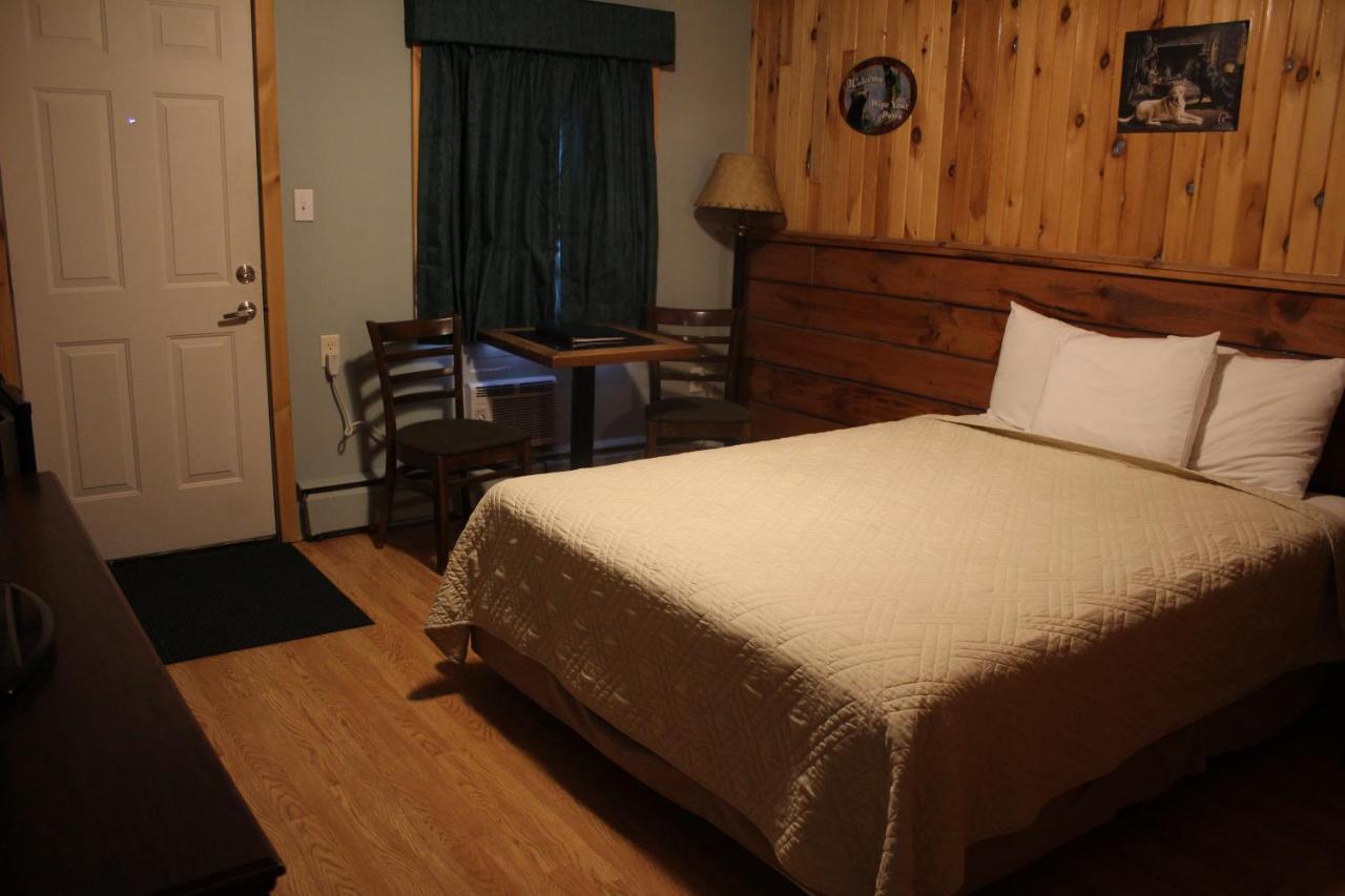 Maine Woods Inn Brewer Exteriör bild