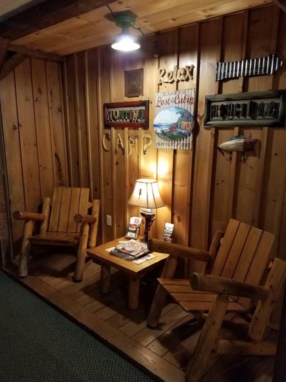 Maine Woods Inn Brewer Exteriör bild